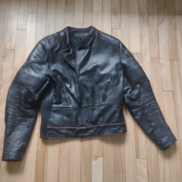 Magnum Black Leather Jacket - Picture 4 of 16